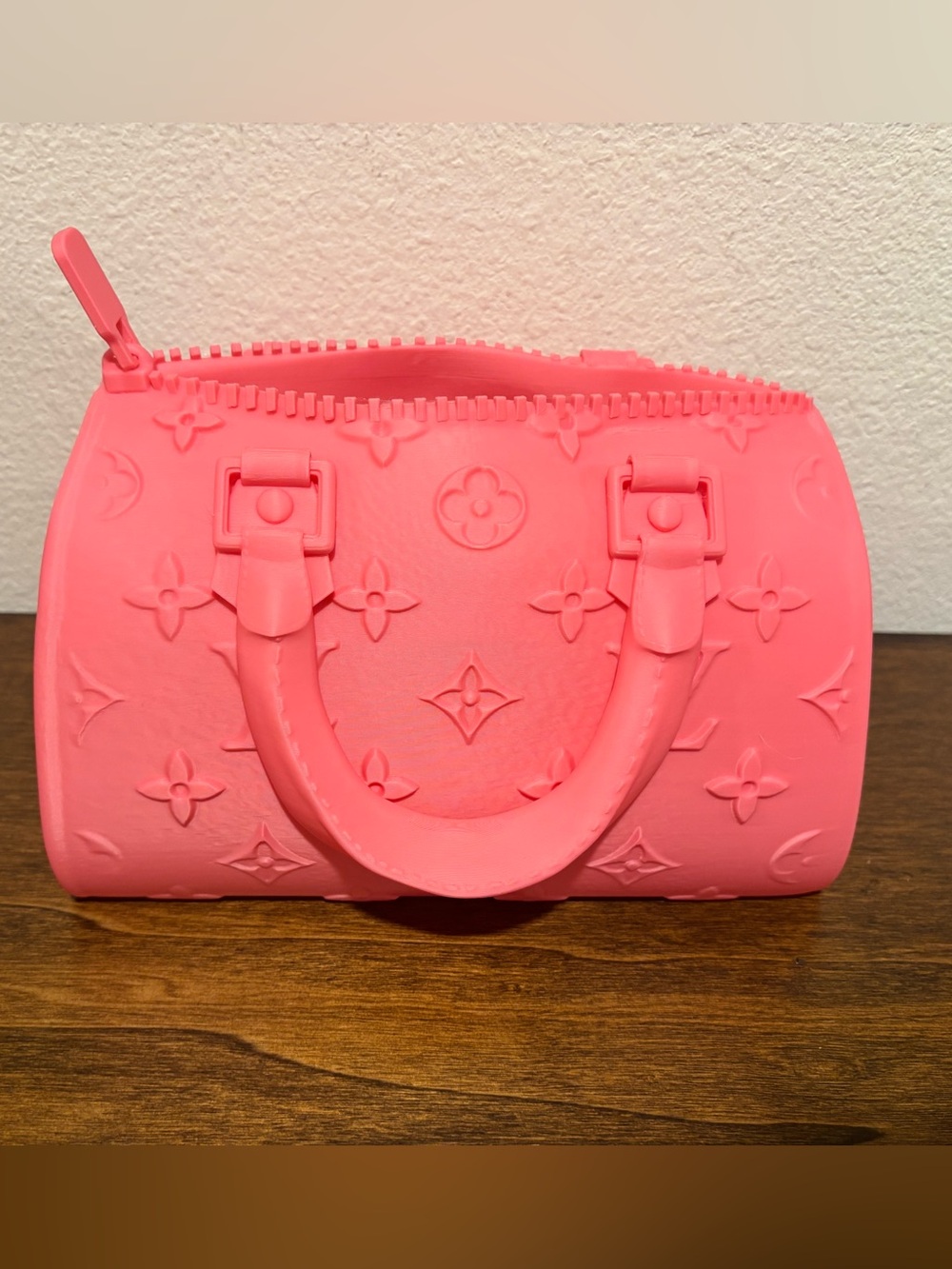 3D printed Fashion Bag Decor/Vase Pink Embossed-Bear not included-sold separate - Picture 1 of 8